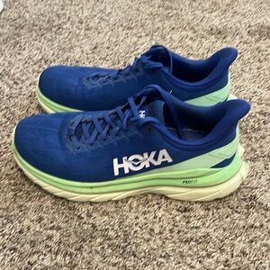 Women’s Hoka size 10